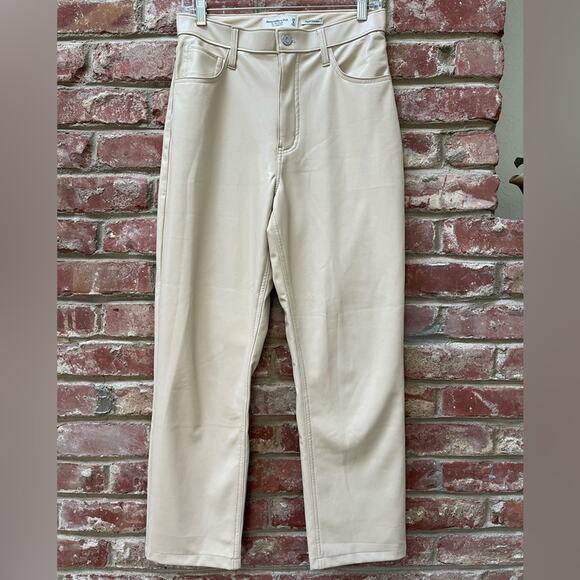 Abercrombie Curve Love 90’s Ultra High Rise Straight vegan Leather Cream 8 Short - Picture 2 of 11
